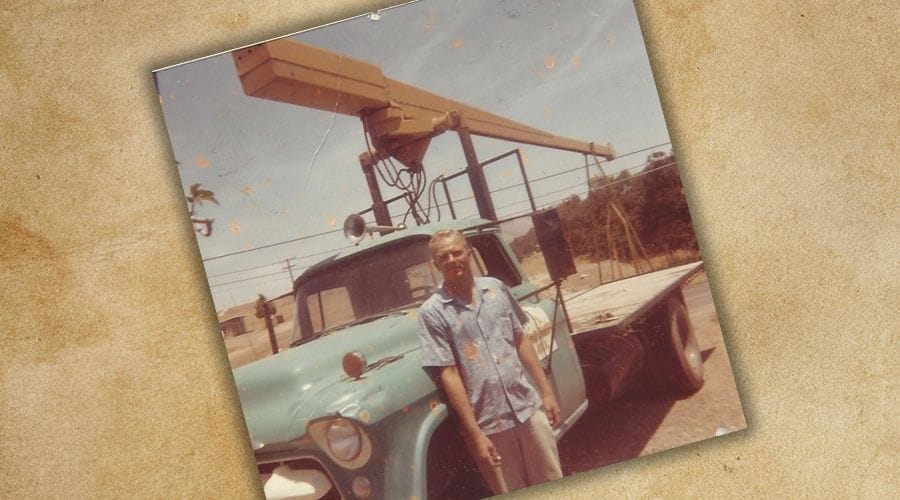 Photo of beekeeper Howard Bradshaw
